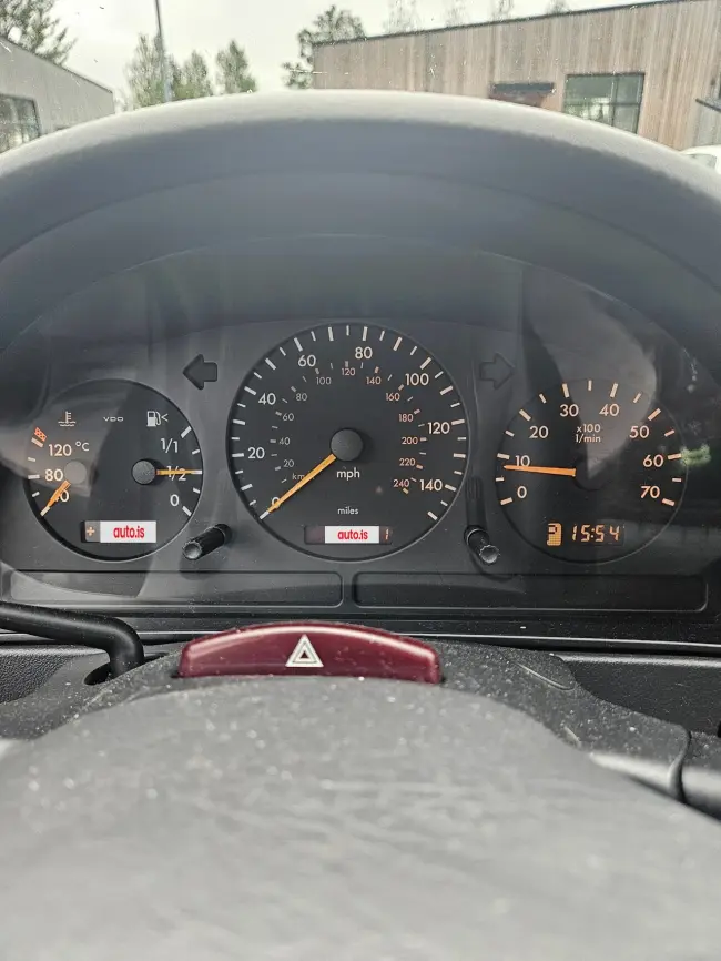 Mercedes Benz M