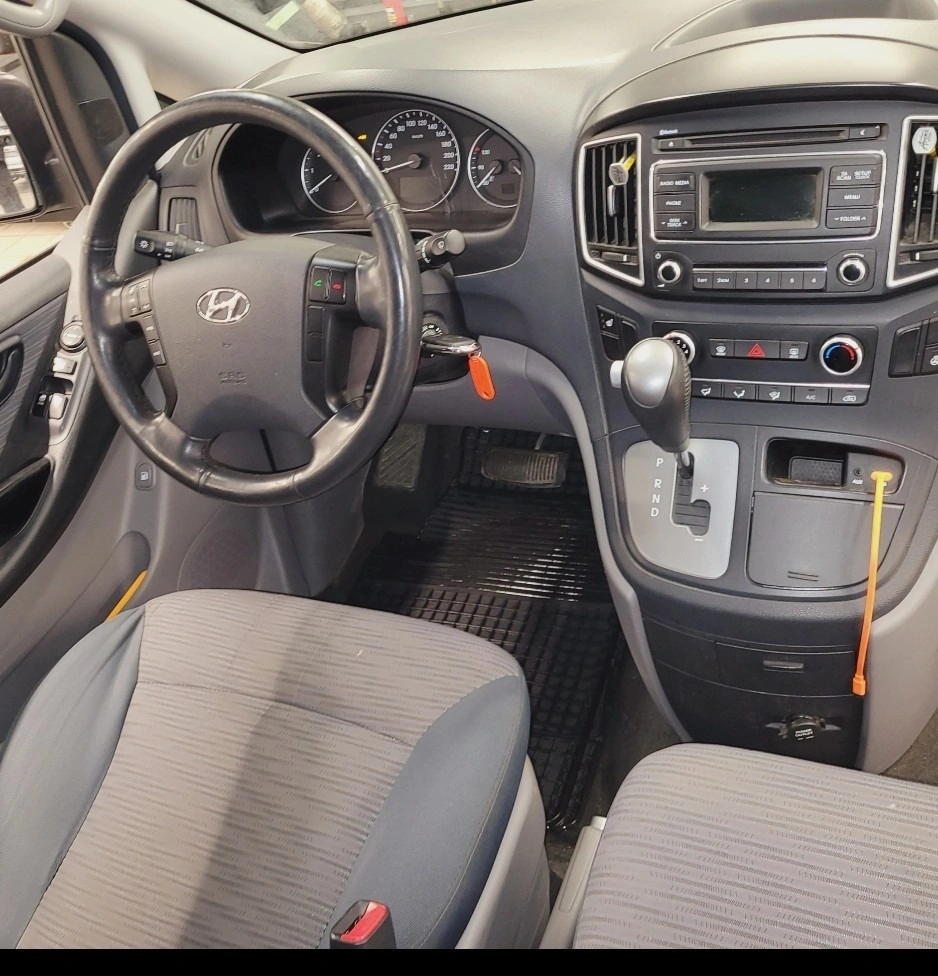 Hyundai H-1
