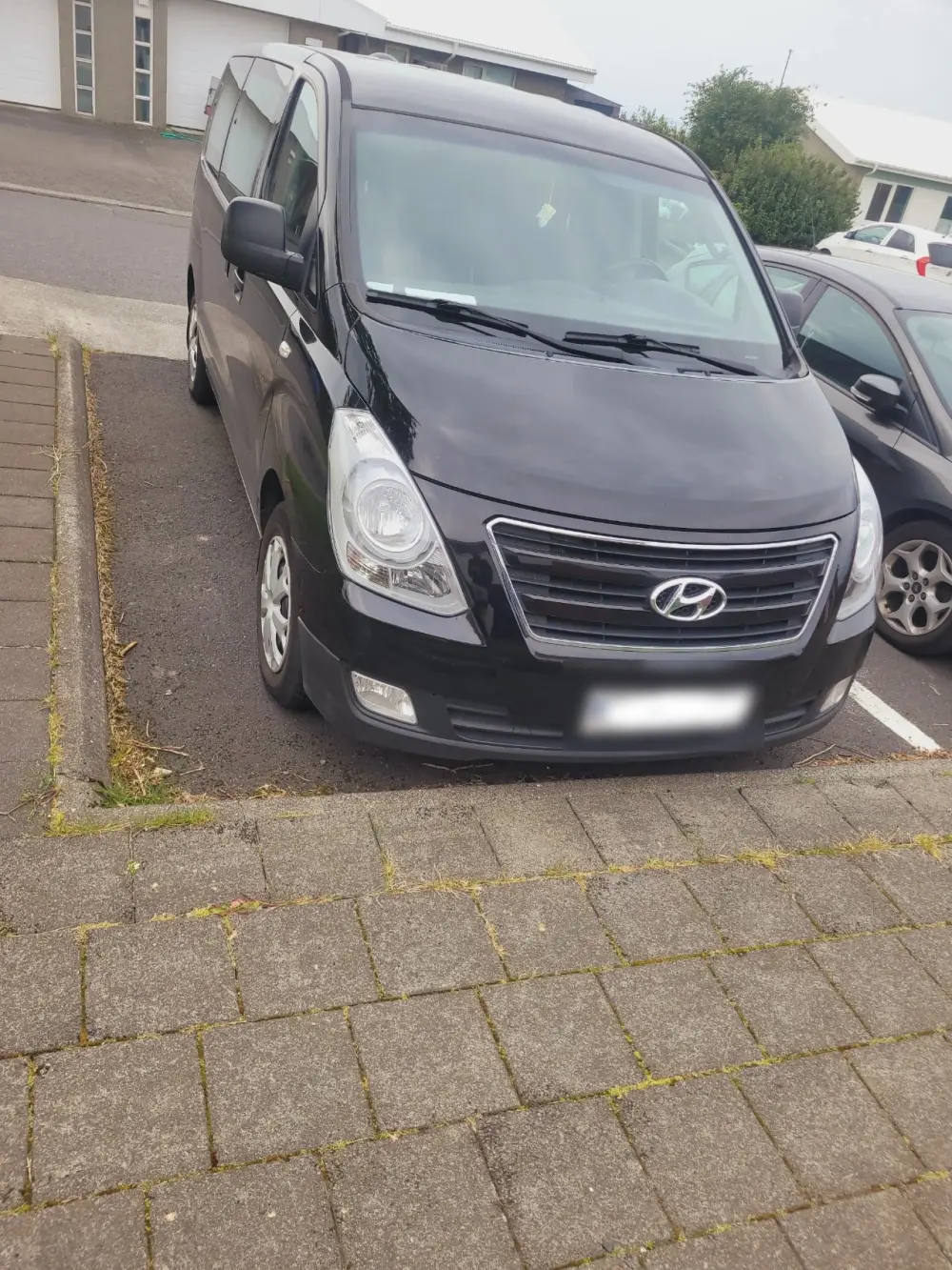Hyundai H-1