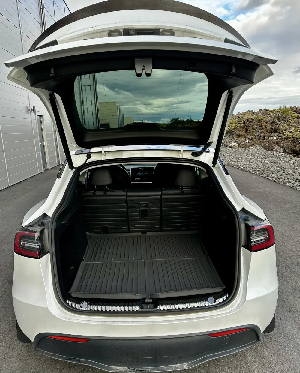 Tesla Model Y - Performance