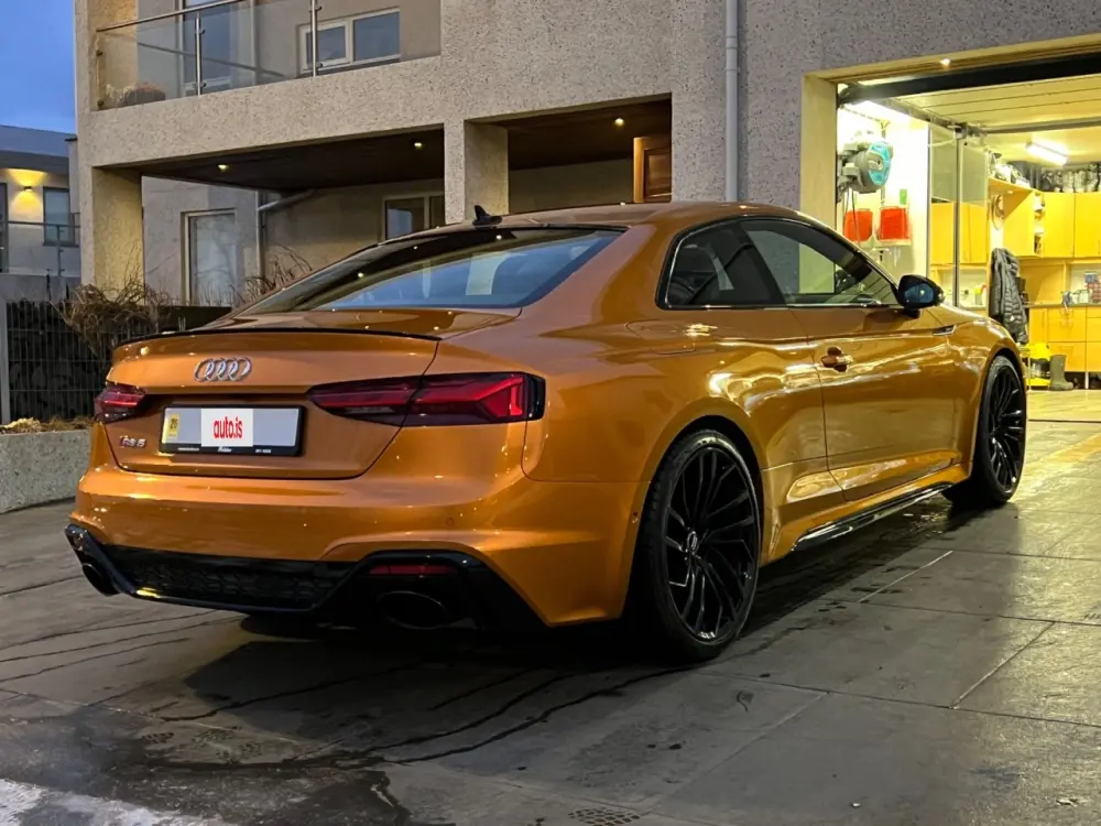 Audi RS 5 coupe