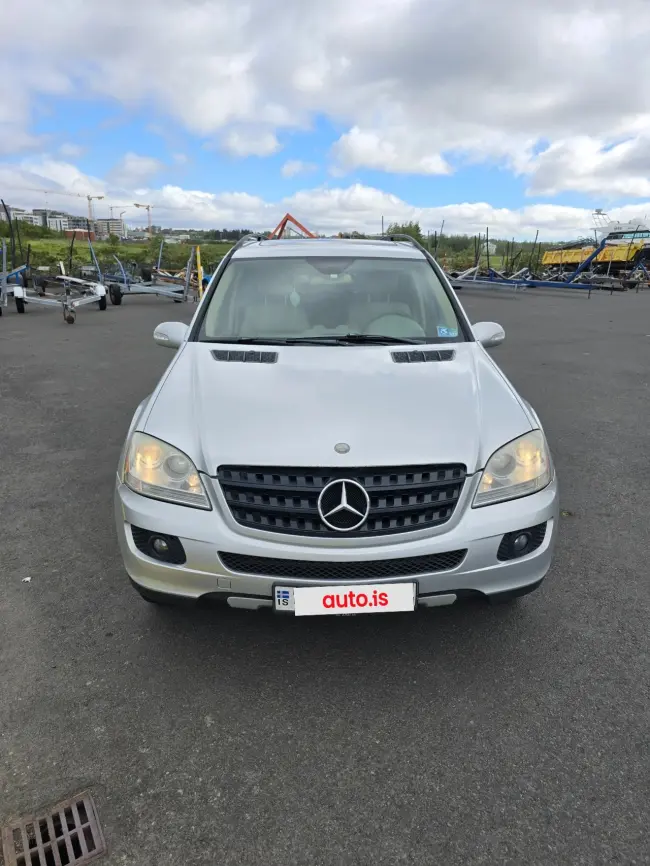 Mercedes-Benz M