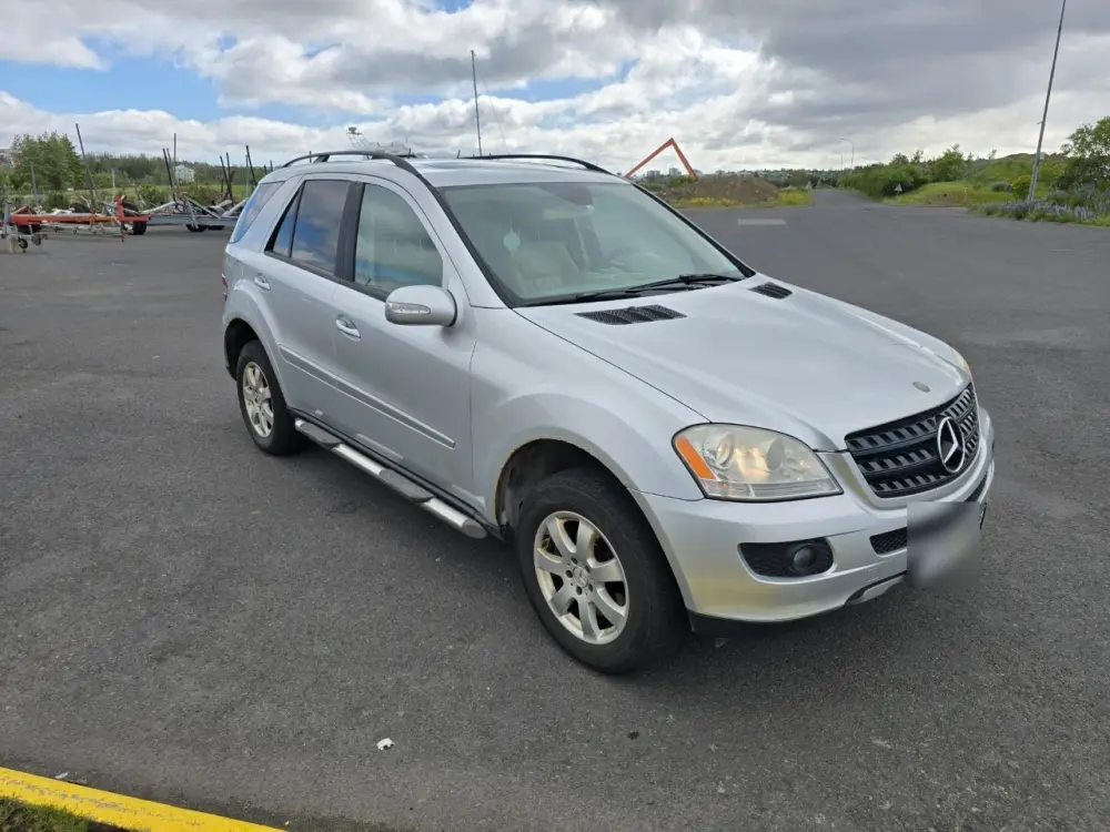 Mercedes-Benz M