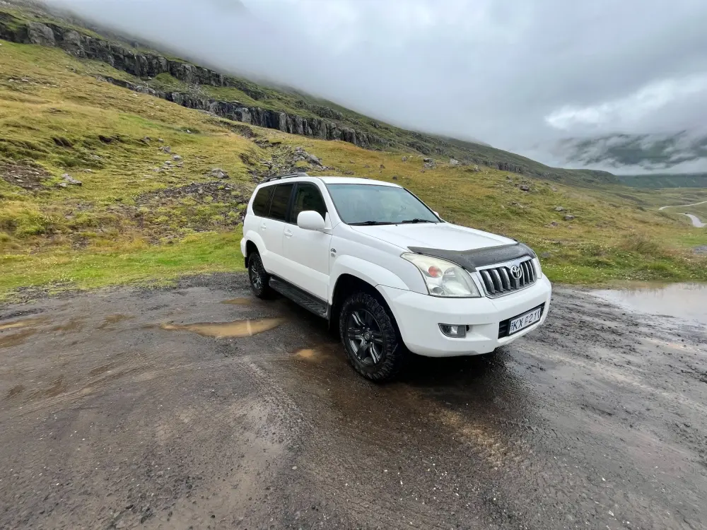 Toyota Land Cruiser 120