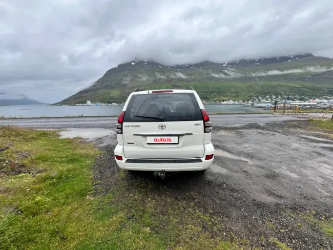 Toyota Land Cruiser 120