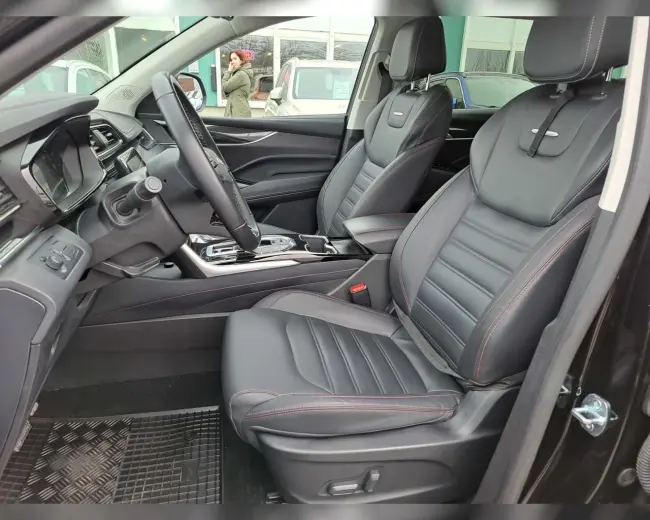 Maxus Euniq 6